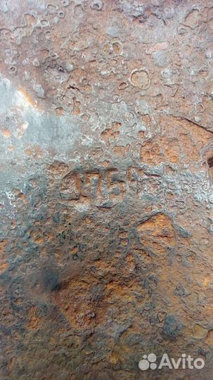 Топор старинный