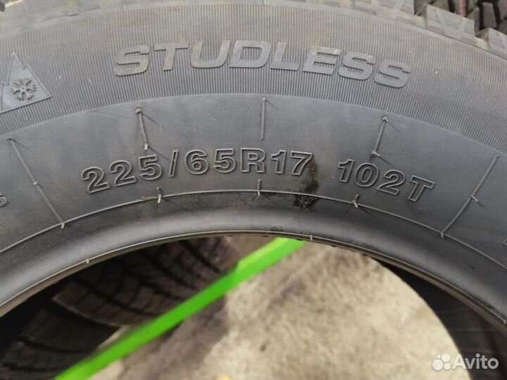 DoubleStar DW05 225/65 R17