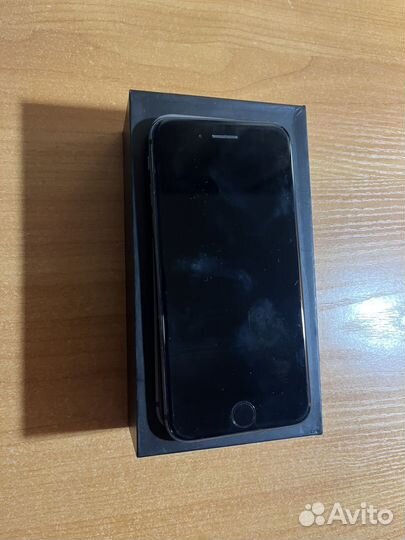 Телефон iPhone 8 64 gb