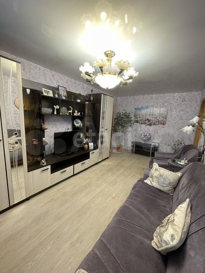3-к. квартира, 58 м², 1/9 эт.