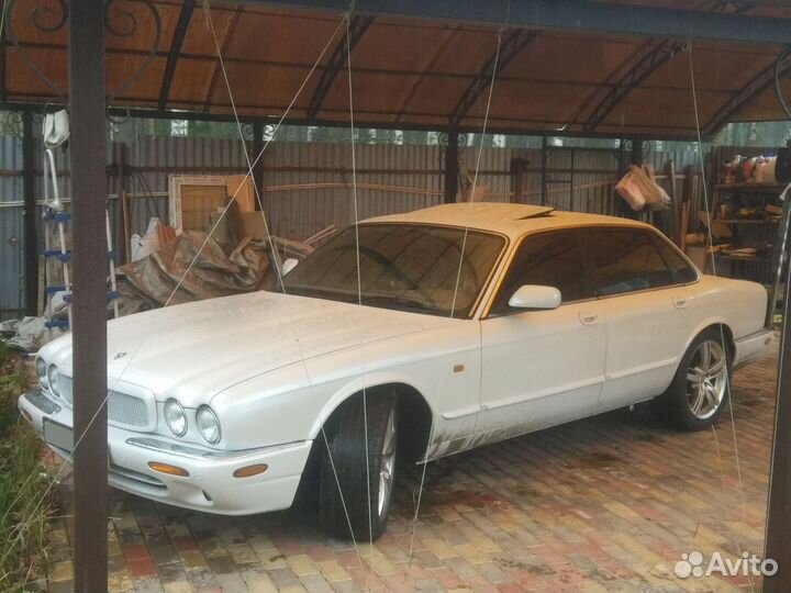 Jaguar XJ 3.2 AT, 1997, 10 000 км