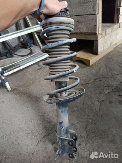 Стойка передняя левая opel astra h