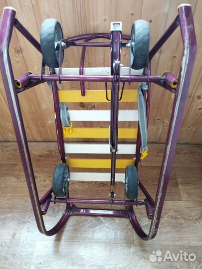 Продаю санку с колесами для ребенка