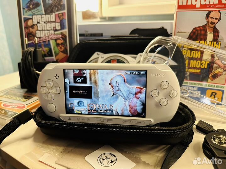 Sony PSP-E1008 White 64 Gb(Big pack,3104 игры)