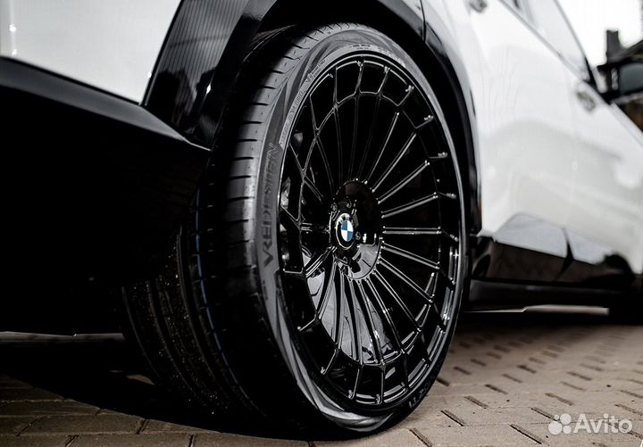 Кованые диски R22 BMW XM G09