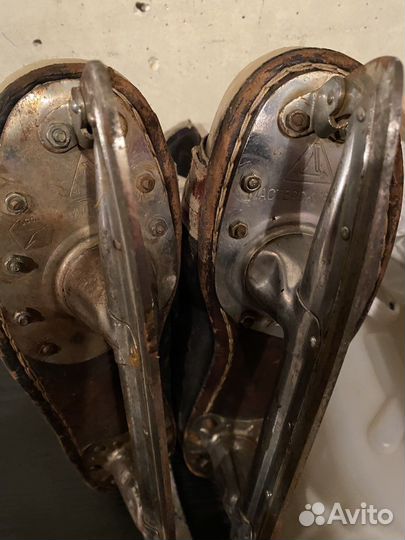 Коньки хоккейные профессиональные 42 размер