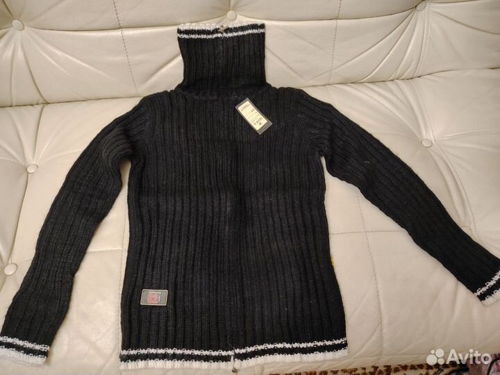 Кофта женская на молнии разм. 42-46