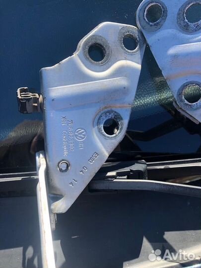 Петли капота 7L0 907 379D Volkswagen touareg