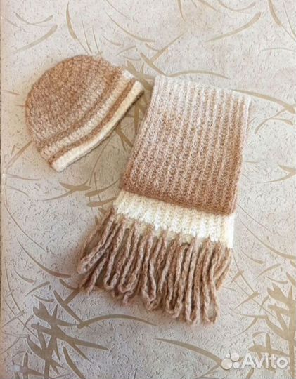 Комплект шапка и шарф женские зимние