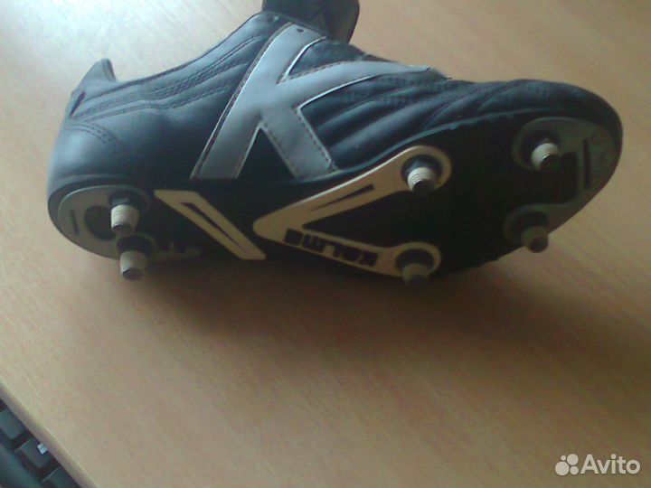 Футбольные бутсы