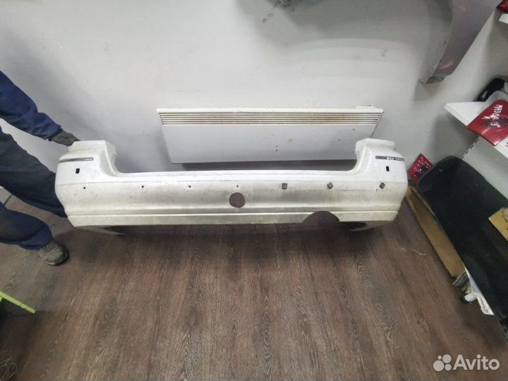 Бампер задний Nissan Presage