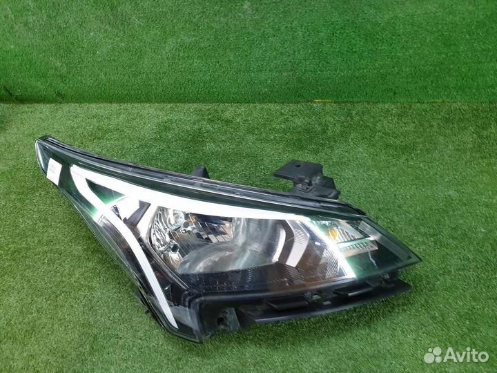 Фара правая Kia Rio