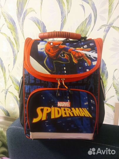 Школьный рюкзак