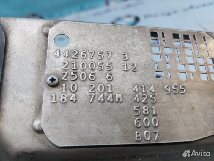 Панель телевизора верхняя Mercedes-Benz E-Class