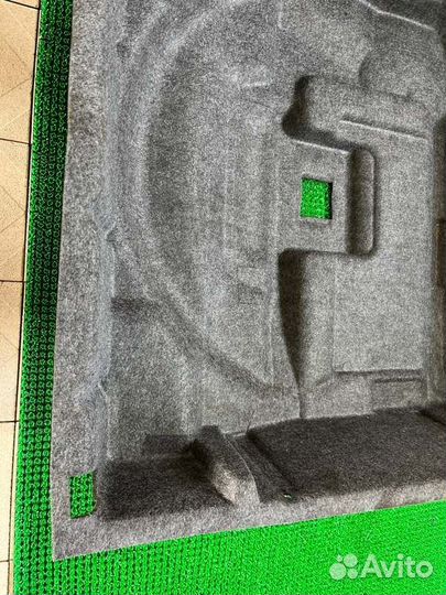 Обшивка багажника Mercedes-Benz M-class