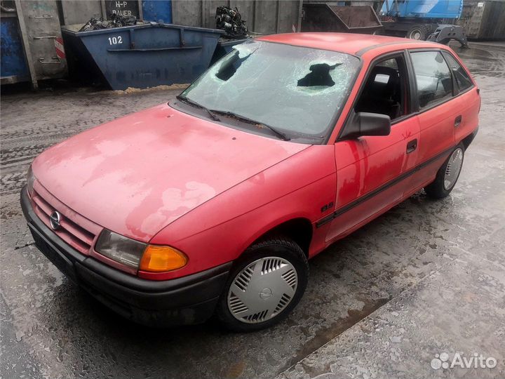 Разбор на запчасти Opel Astra F