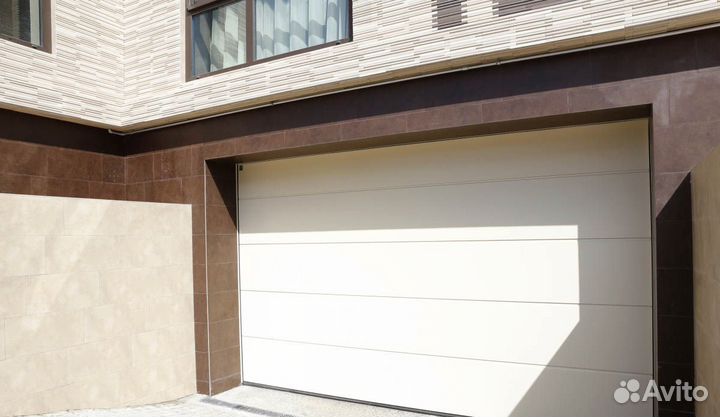 Секционные ворота