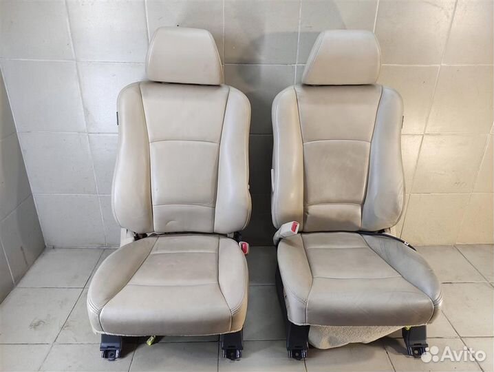 Сиденья комплект Subaru Tribeca WX 2008