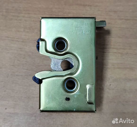 Замок двери передний правый Chery Amulet (новый)