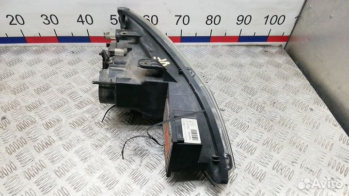 Фара левая Nissan Primera P11 рест. 2001