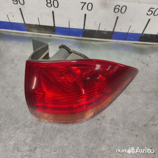 Фонарь задний правый Mitsubishi Pajero Sport 2