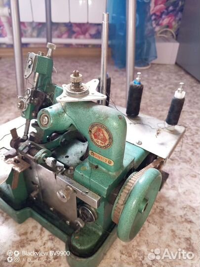 Швейная машина Singer