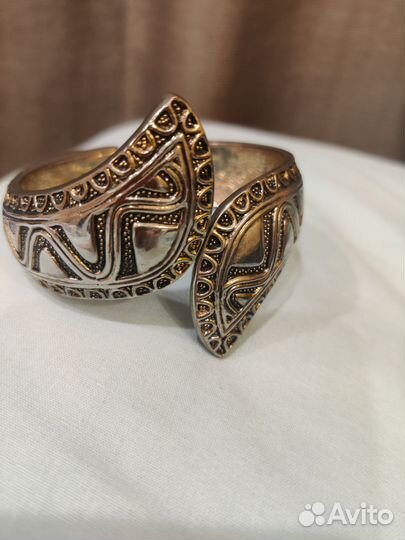 Браслет, клипсы времён СССР