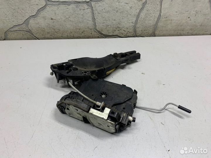 Замок боковой двери Bmw 3 E90 (б/у)