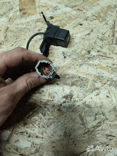 Камера заднего вида Nissan Navara