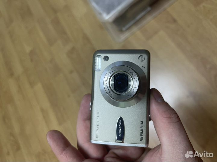 Компактный фотоаппарат