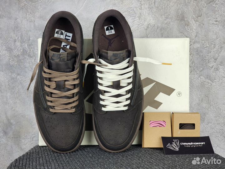 Travis Scott x Nike Air Jordan 1 Low Velvet brown