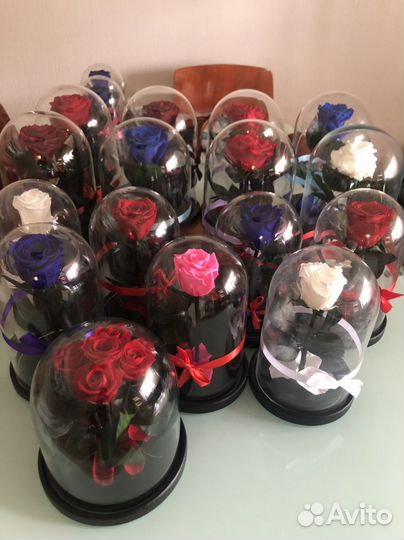 Вечная роза в колбе