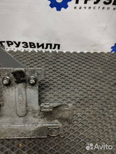 Кронштейн (крепление) Volvo FH4 21252110