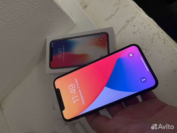 Телефон iPhone X 64гб