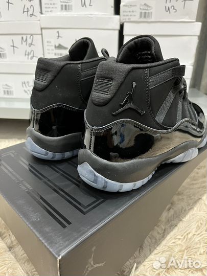 Nike air jordan 11 cap and gown