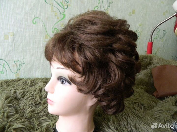 Парики из волос до плеч