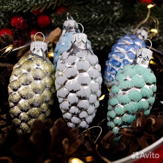 Ёлочные стеклянные игрушки шишки «Серебристая зима