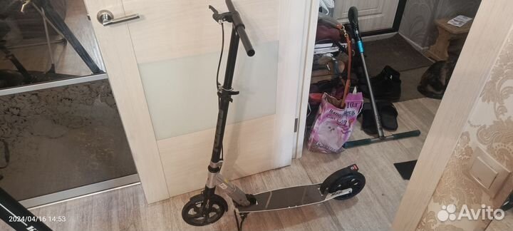 Самокат Roces 200мм