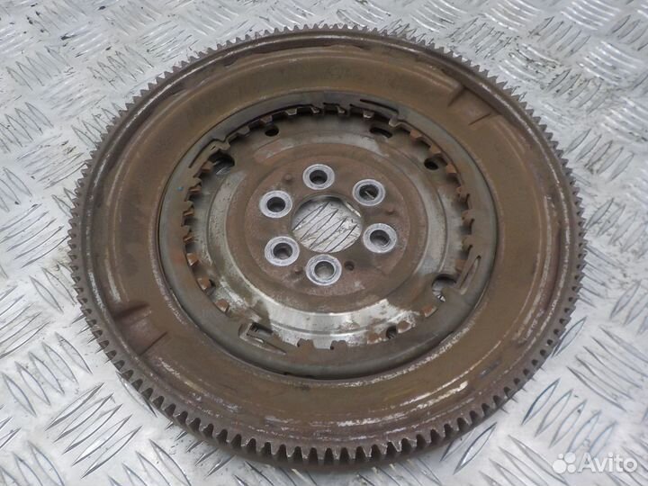 Маховик Volkswagen Golf