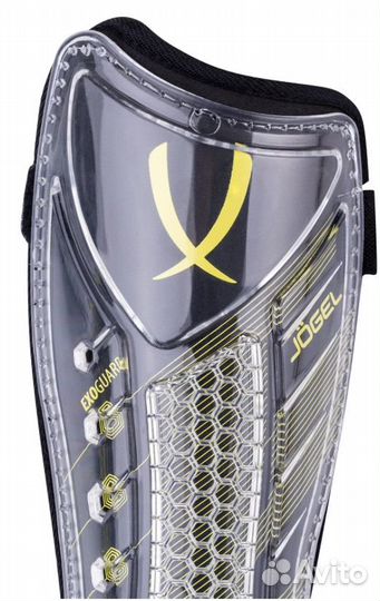 Футбольные щитки