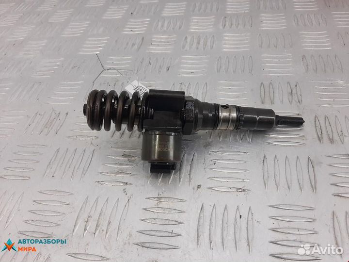 Форсунка Volkswagen Golf 4 2004 03G130073BX