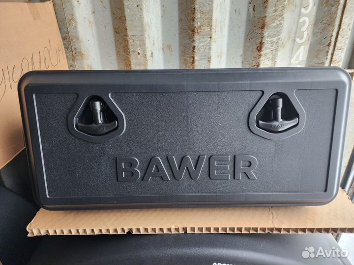 Инструментальный пластиковый ящик Bawer E022000