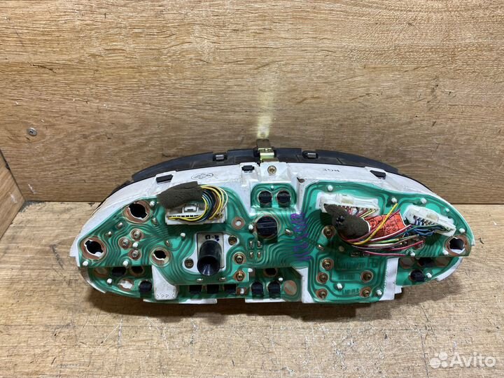 Панель приборов Hyundai Lantra бензин 1121010