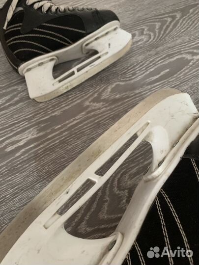 Коньки хоккейные 39-40 размер