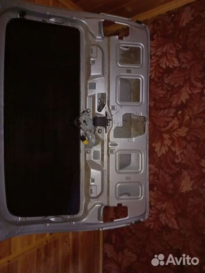 Крышка дверь багажника Mercedes w210