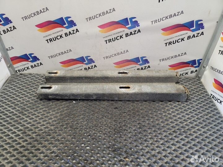 Кронштейн крепления крыла и ящика