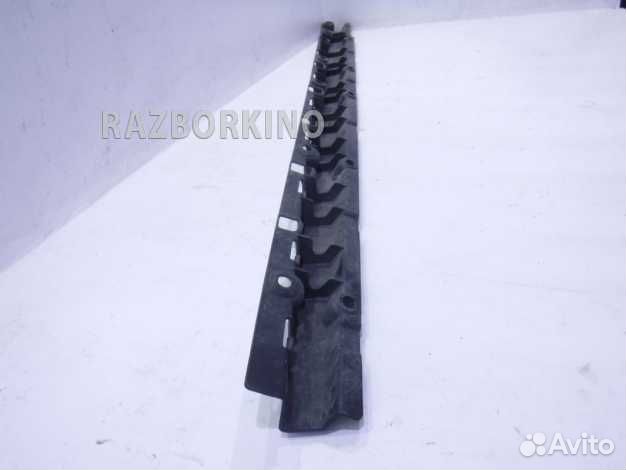 Кронштейн накладки порога