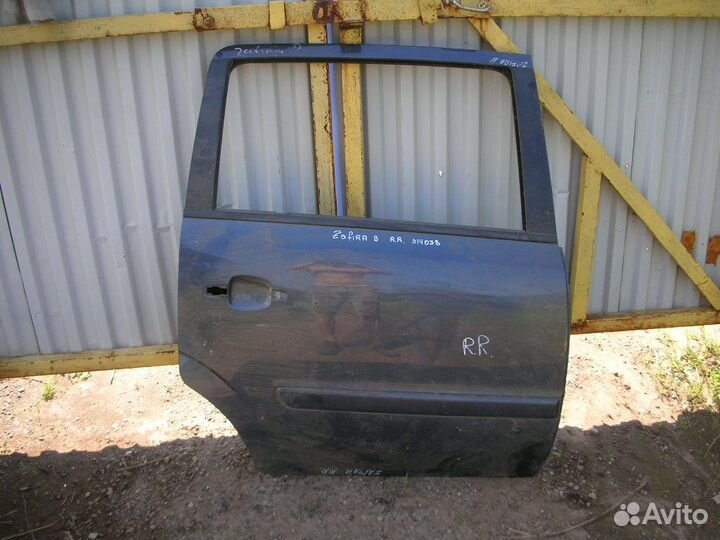 Дверь задняя правая Opel Zafira B 2005-2012