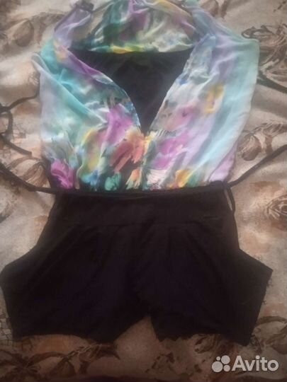 Комбинезон с шортами