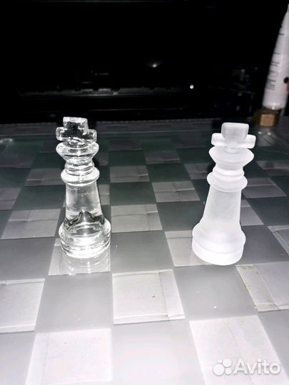 Шахматы / Шашки. Стекло. Новые